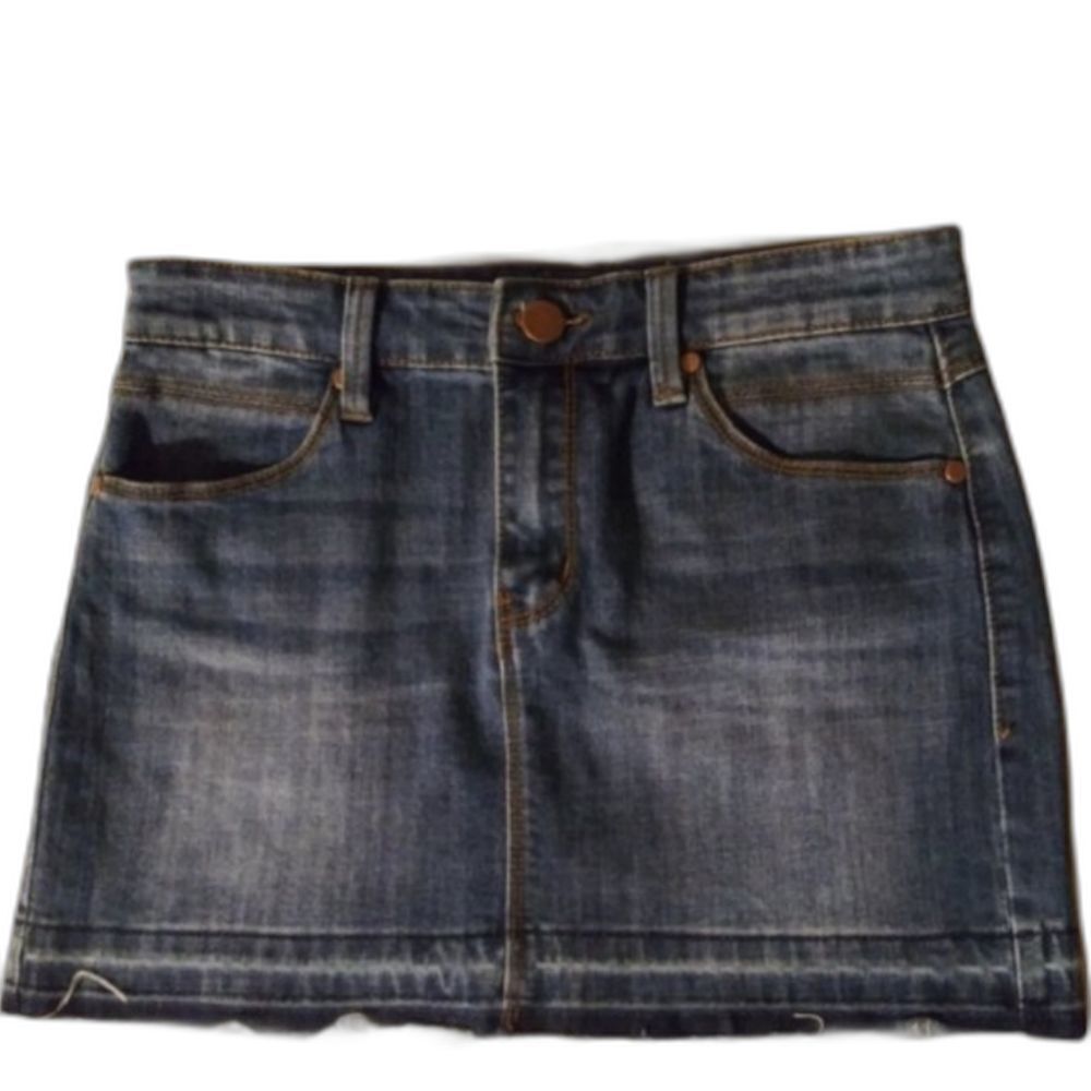 Forever 21 Medium Wash Denim Mini Skirt